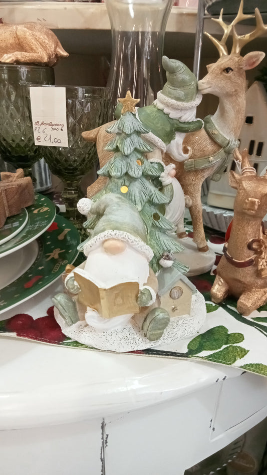 Gnomo con albero